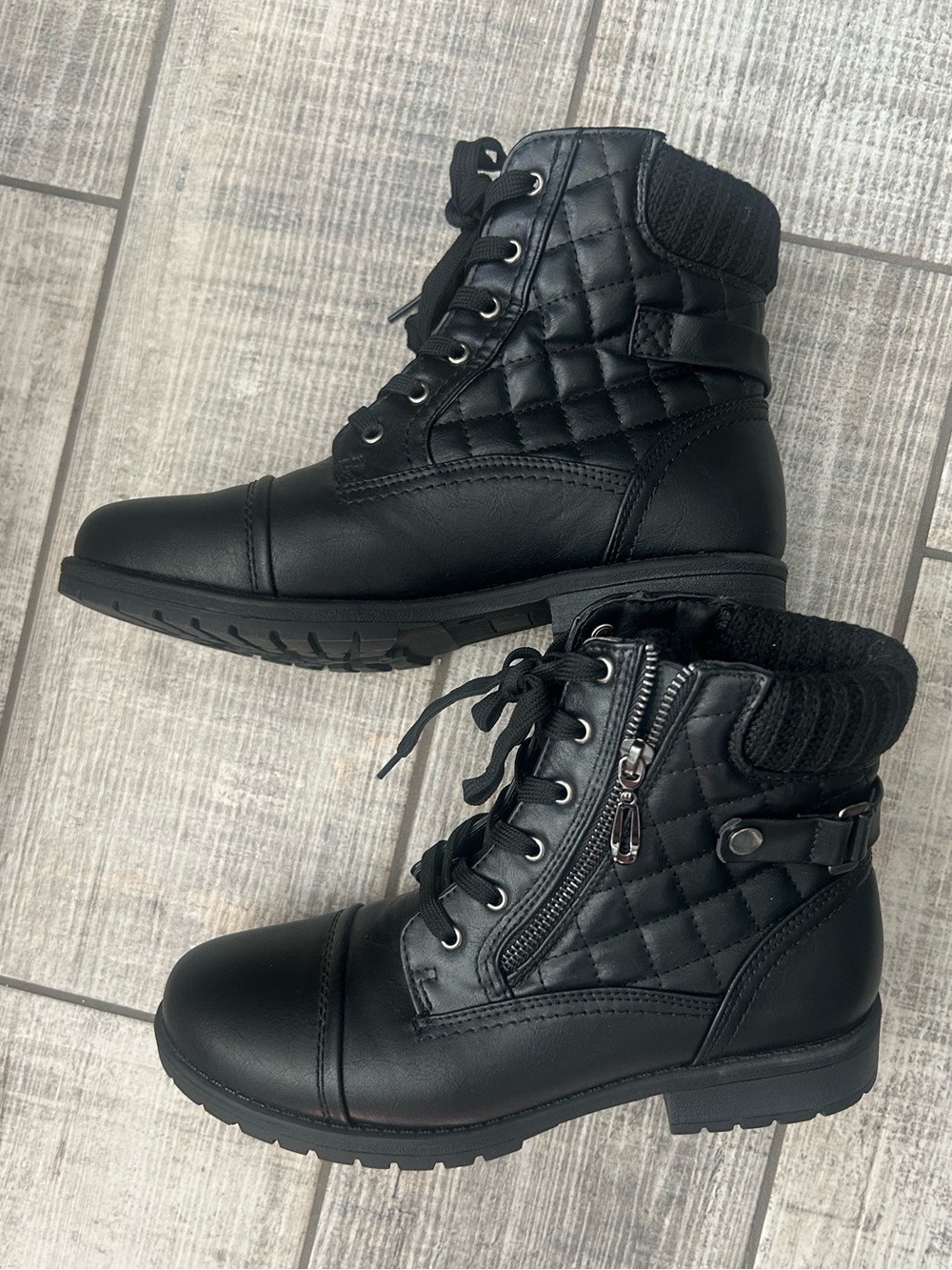 Black Combat Ankle Boots Lace up Low Heel Quilted with Side Zipper 8.5 - Picture 5 of 12